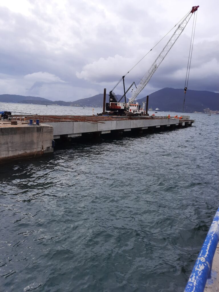 Realizzazione di ampliamento a mare della darsena di Alaggio varo