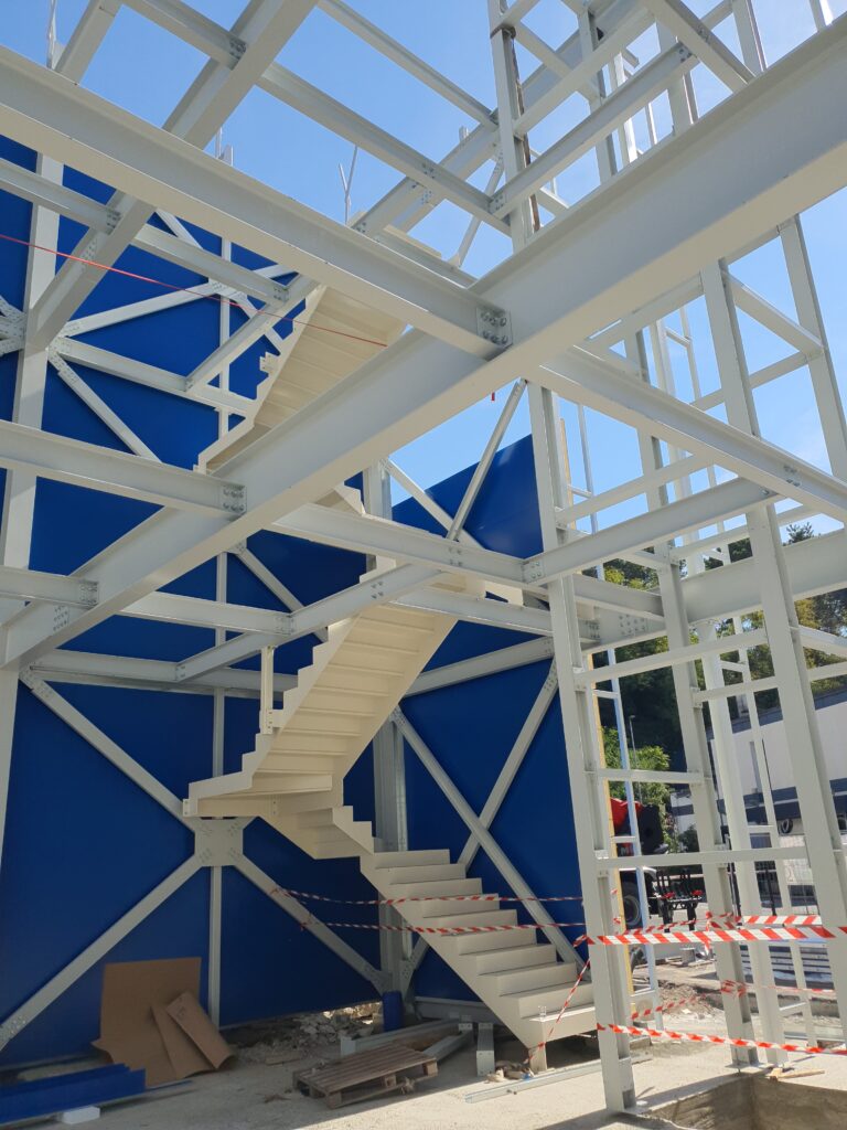 Nuovo edificio adibito a mensa